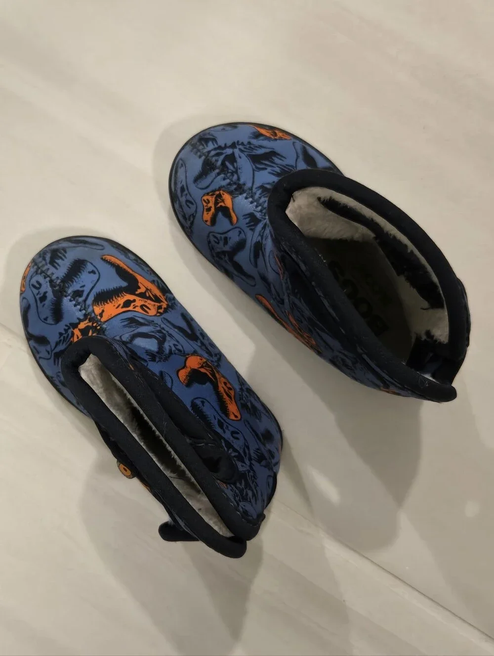 Bogs Toddler Blue and Orange Dino Pull-On Boots 5